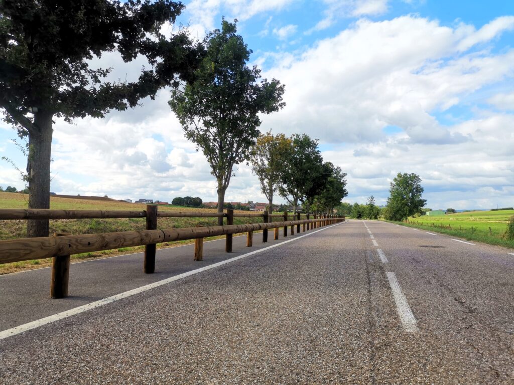 Dispositif de retenue routier avec rehausse main courante (non CE)